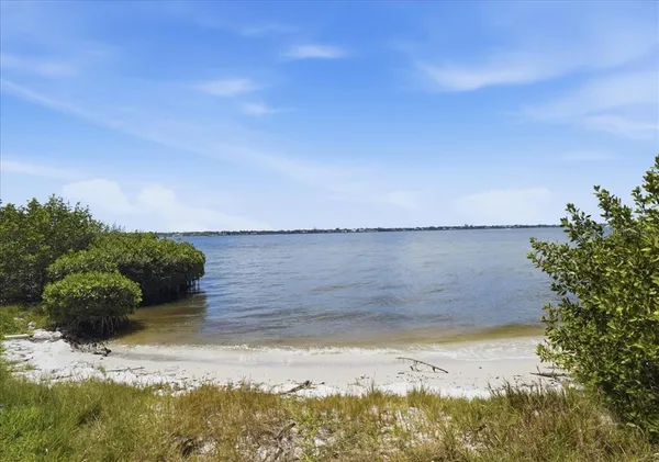 $1,375,000 | 2111 4th St Court West, Palmetto, FL 34221