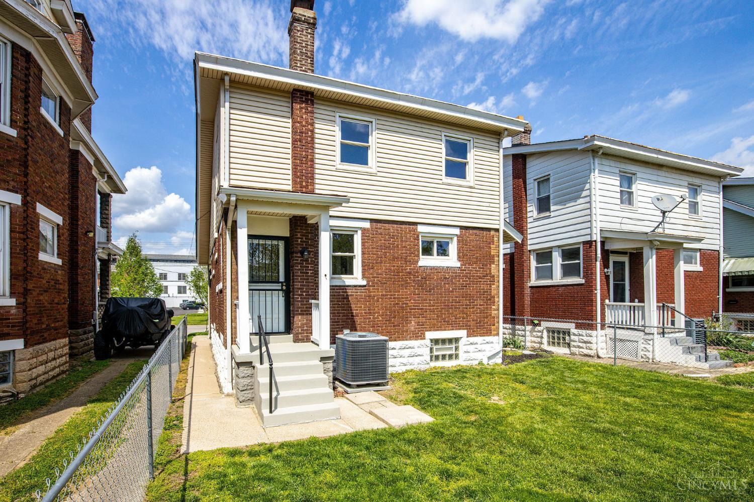 2429 Park Avenue Cincinnati, OH 45212 - Photo 6 of 40