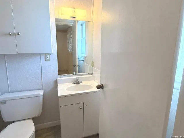 $185,000 | 201 Avenue D, Converse, TX 78109