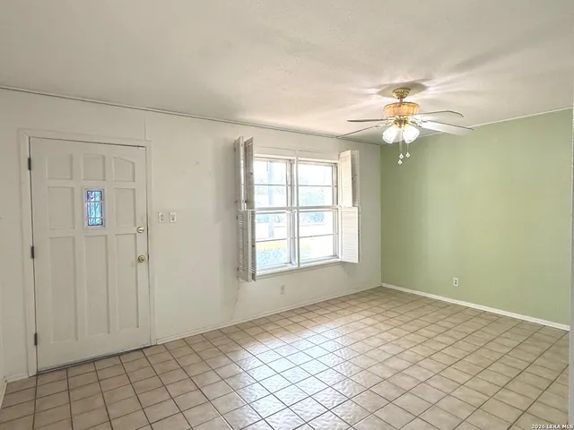 $185,000 | 201 Avenue D, Converse, TX 78109