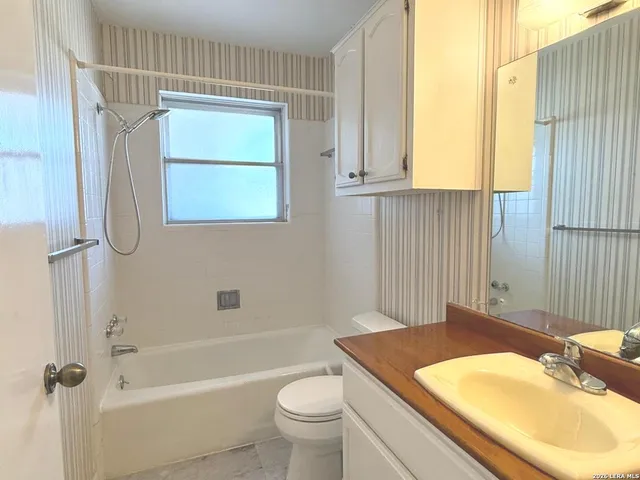 $185,000 | 201 Avenue D, Converse, TX 78109