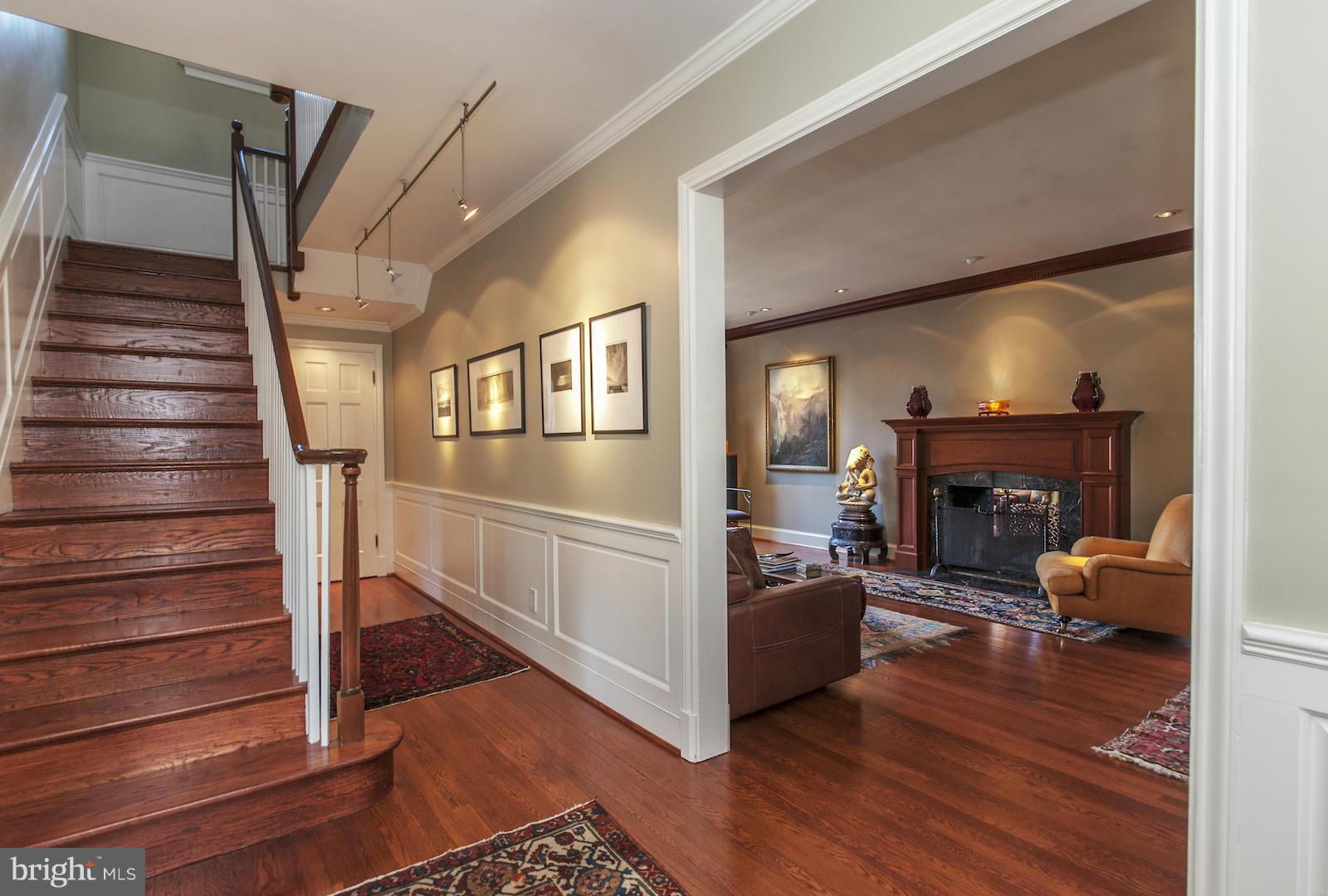 3101 Rittenhouse Street Northwest Washington, DC 20015 - Photo 2 of 28 Foyer