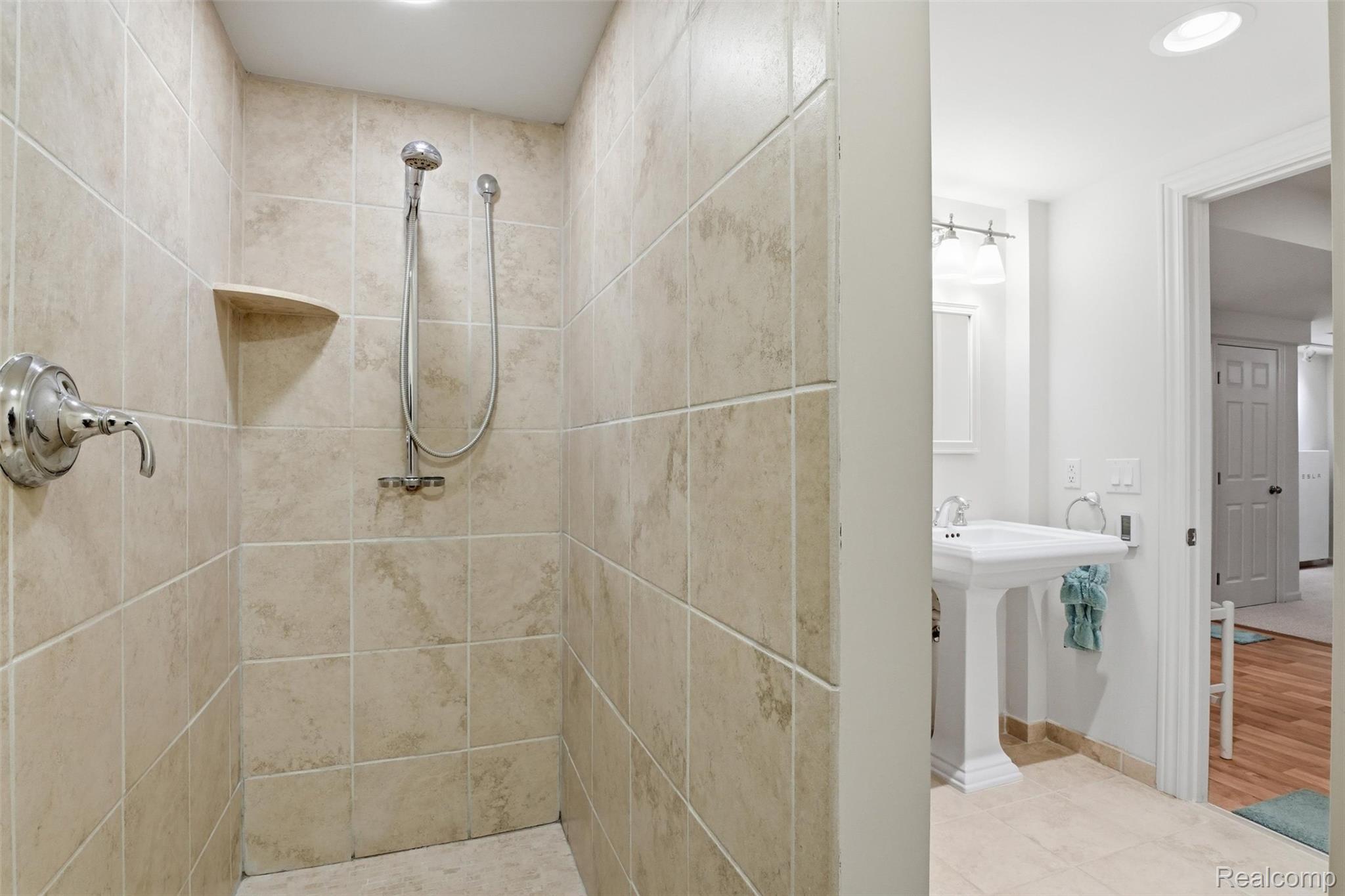 628 Green Road Ann Arbor, MI 48105 - Photo 32 of 34 Jpg32.jpg