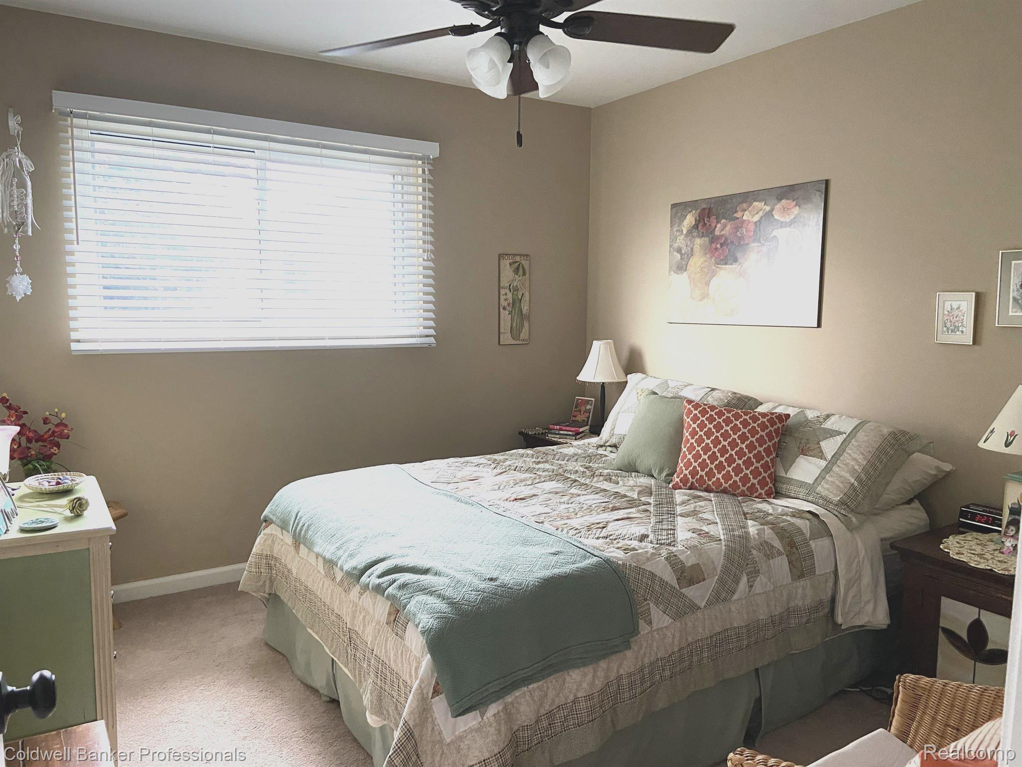 2266 Hillendale Drive Rochester, MI 48309 - Photo 14 of 23 Bedroom