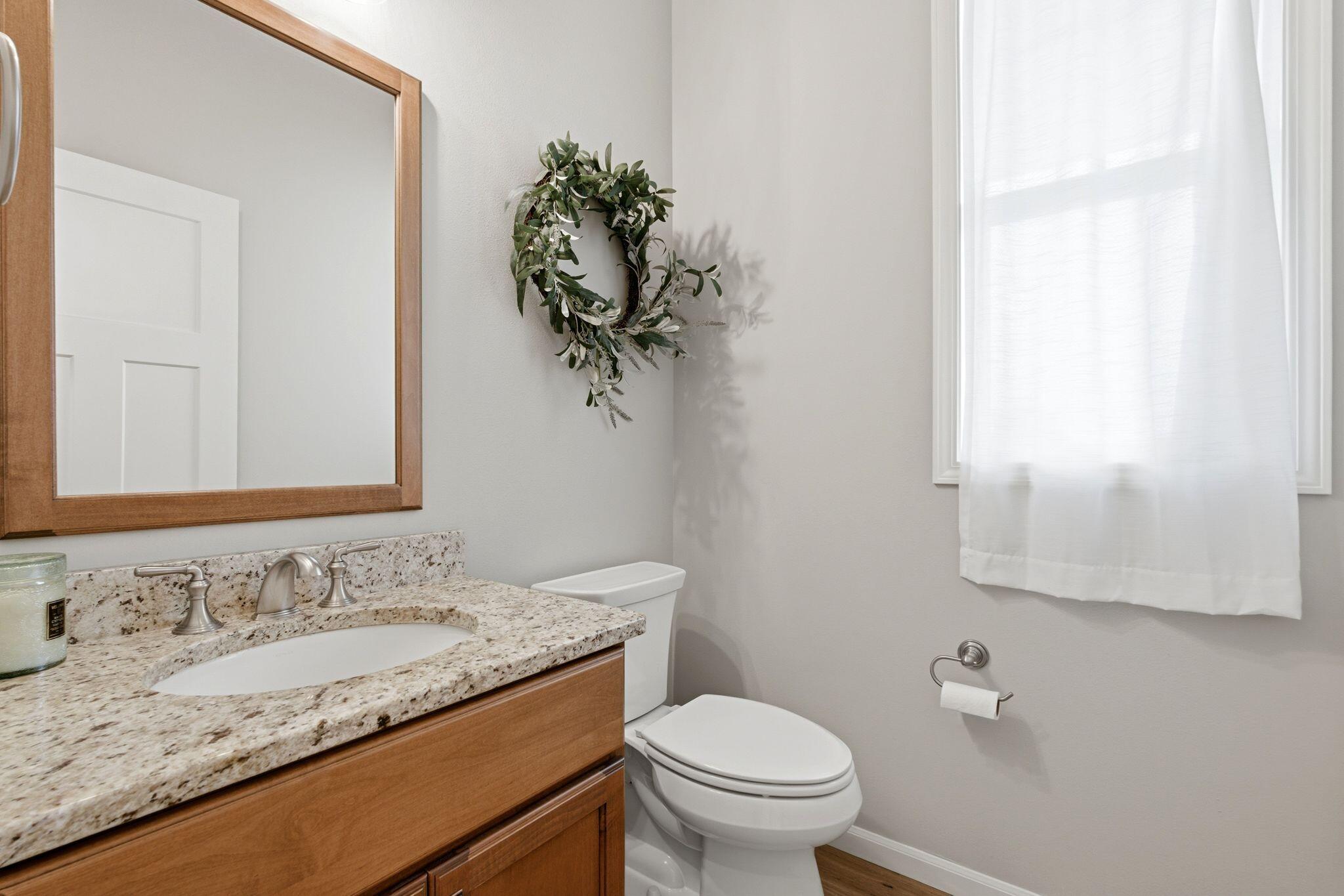 809 South Musket Ridge Drive Sun Prairie, WI 53590 - Photo 19 of 37 Powder Room