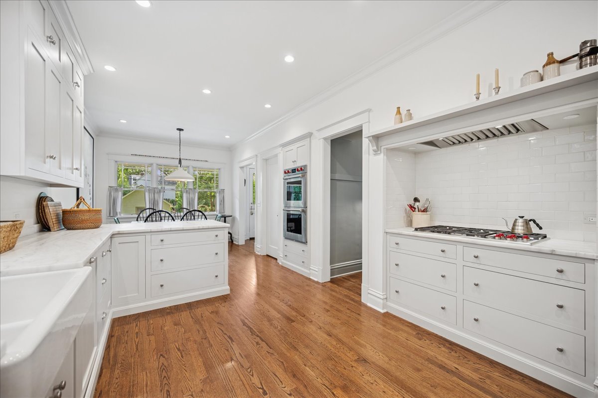 1249 Maple Avenue Wilmette, IL 60091 - Photo 15 of 43