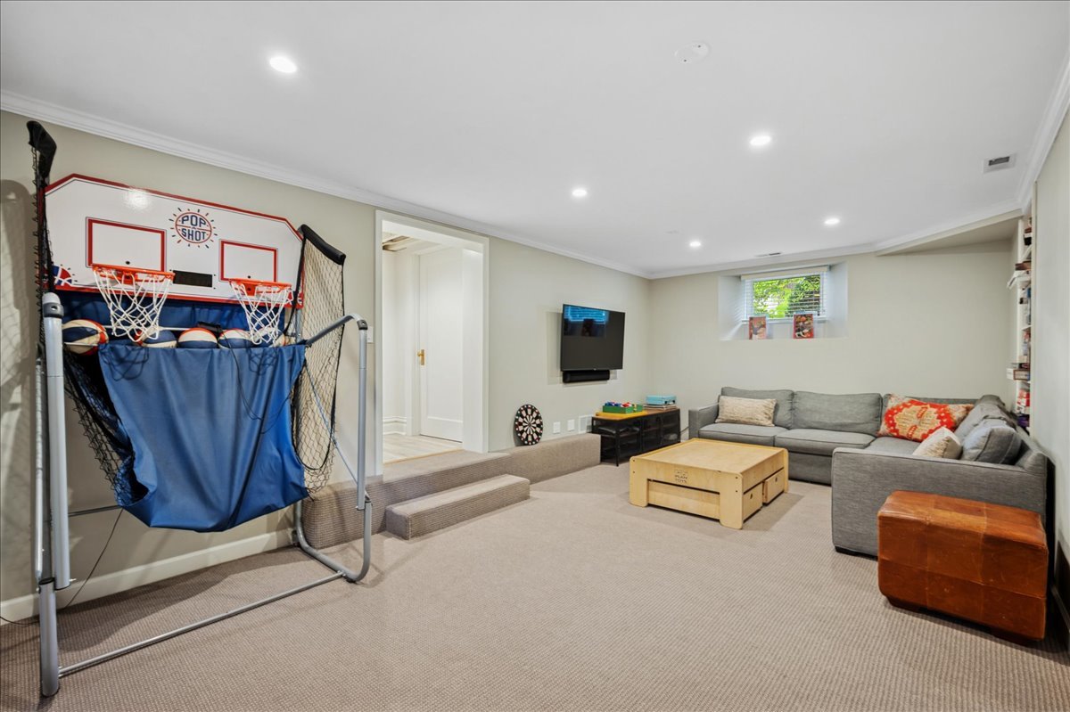 1249 Maple Avenue Wilmette, IL 60091 - Photo 30 of 43