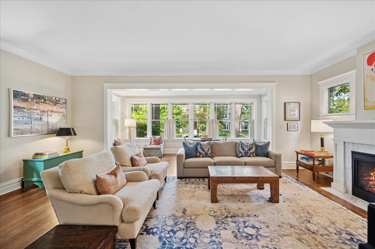 1249 Maple Avenue Wilmette, IL 60091 - Photo 5 of 43