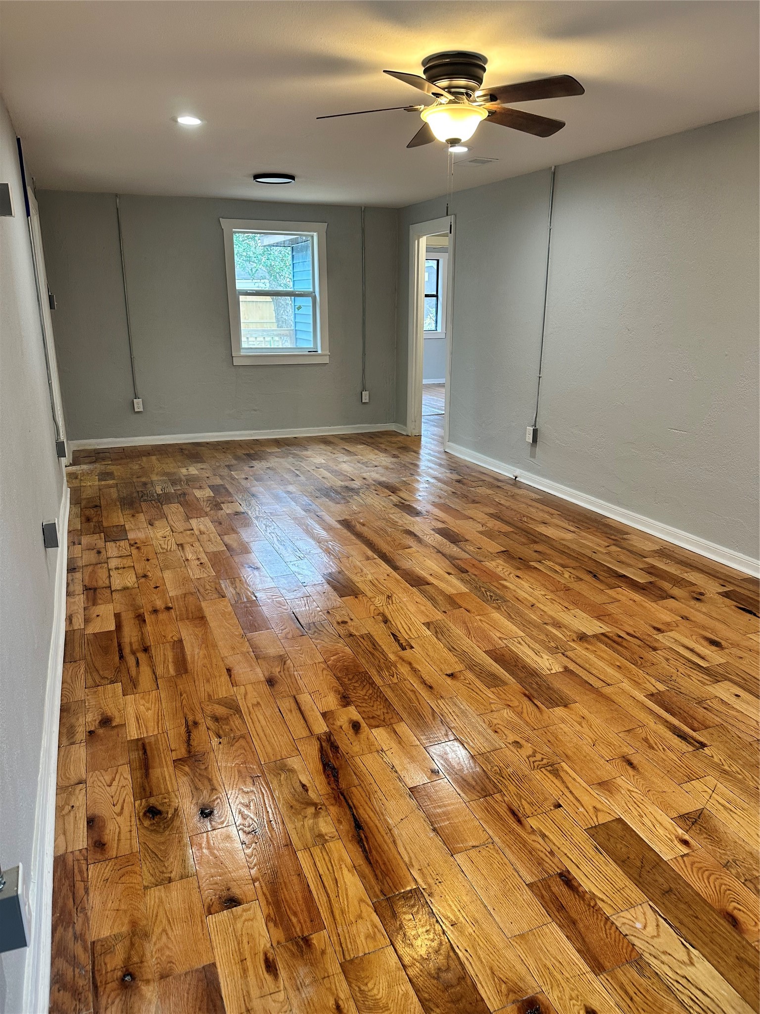 912 West Cleveland Street Alvin, TX 77511 - Photo 12 of 31