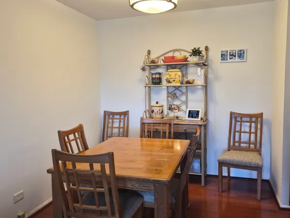 $187,500 | 850 Wellington Avenue, Unit 403, Elk Grove Village, IL 60007