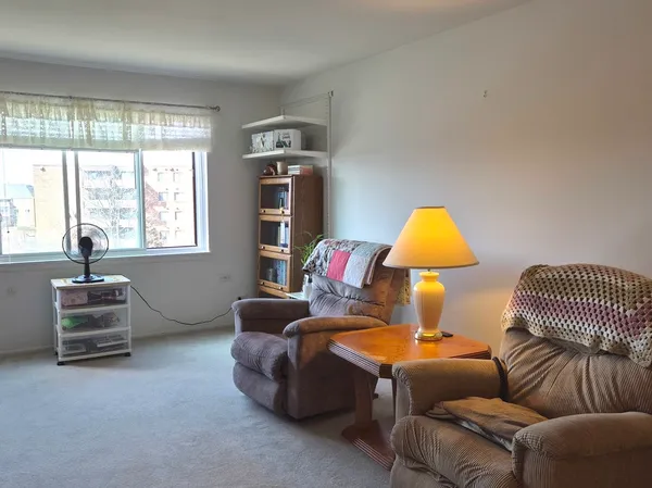 $187,500 | 850 Wellington Avenue, Unit 403, Elk Grove Village, IL 60007