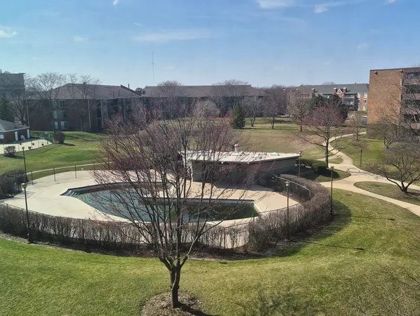 $187,500 | 850 Wellington Avenue, Unit 403, Elk Grove Village, IL 60007