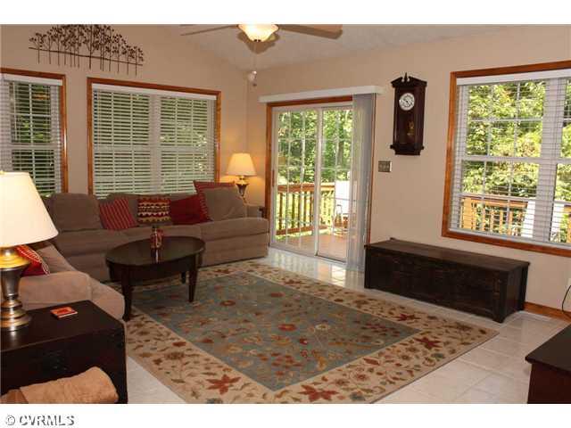 12103 Chatham Road Prince George, VA 23875 - Photo 6 of 18 Den/Family/Great Room - Family / Florida room - ceramic tile - doors to deck overlooking back.