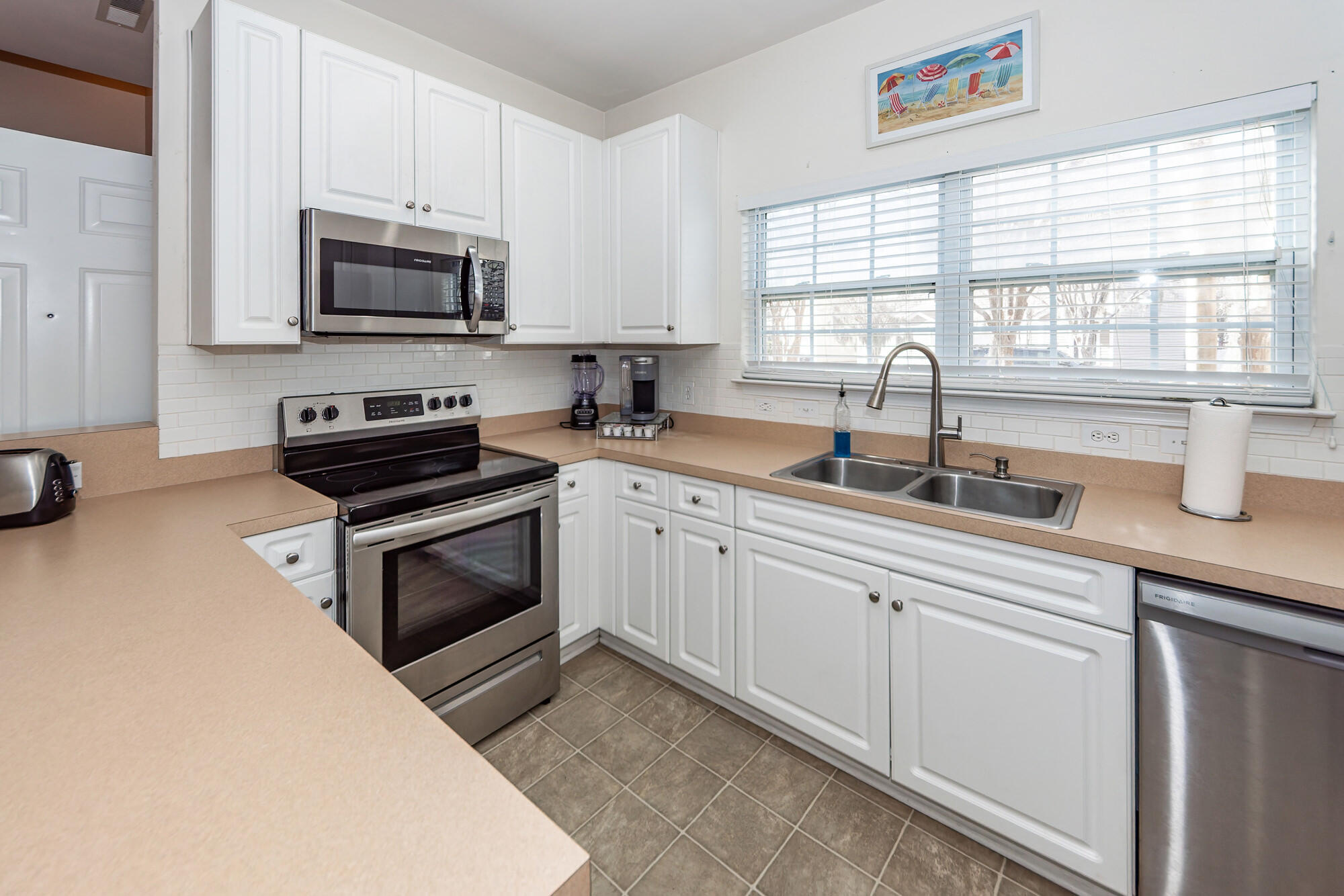 4020 Babbitt Street Charleston, SC 29414 - Photo 7 of 34 05