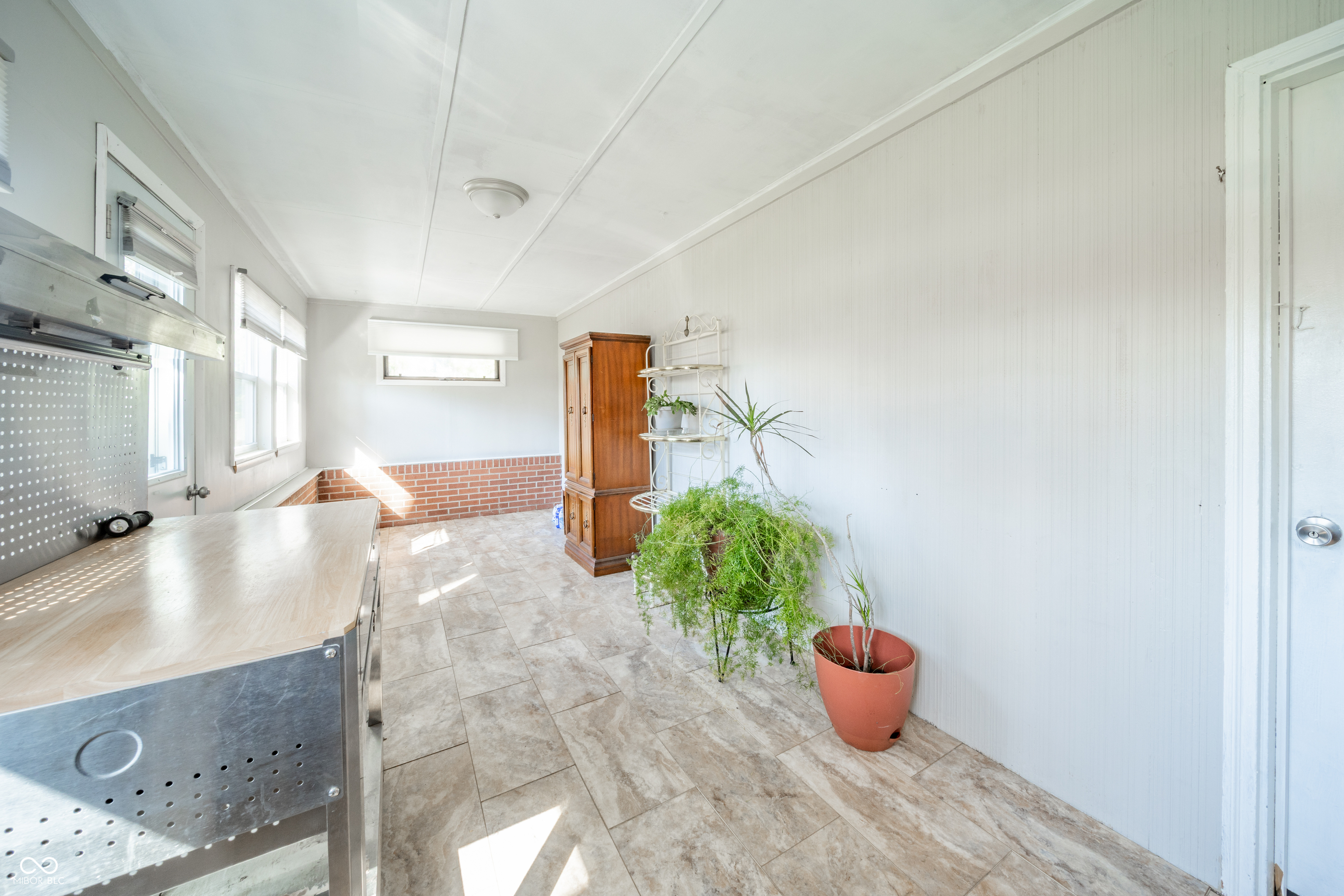 2409 Melody Lane Anderson, IN 46012 - Photo 18 of 35