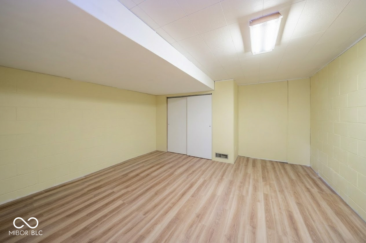 2409 Melody Lane Anderson, IN 46012 - Photo 30 of 35