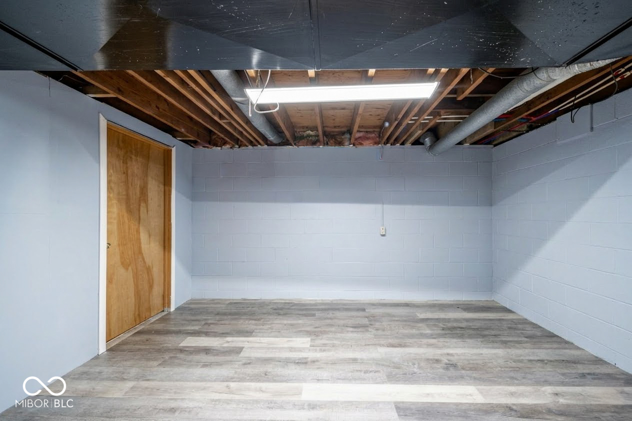 2409 Melody Lane Anderson, IN 46012 - Photo 31 of 35