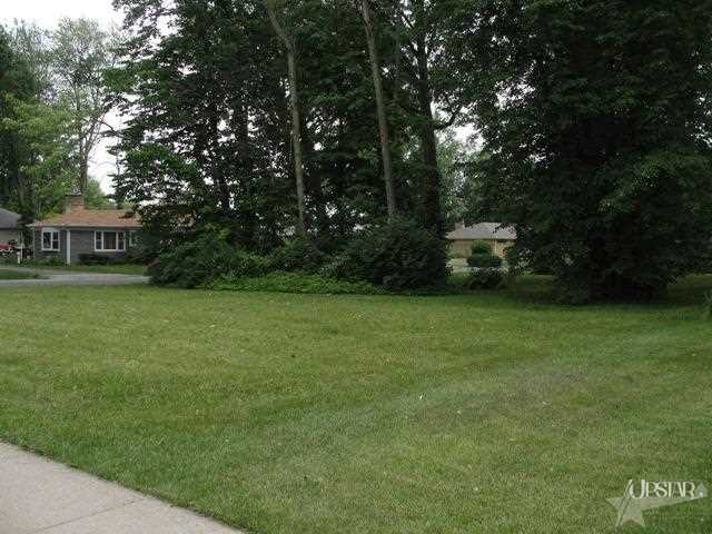 2412 East Paulding Road Fort Wayne, IN 46816 - Photo 2 of 5