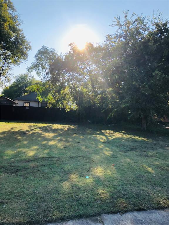 2719 Cross Street Dallas, TX 75210 - Photo 2 of 2 a view of a yard