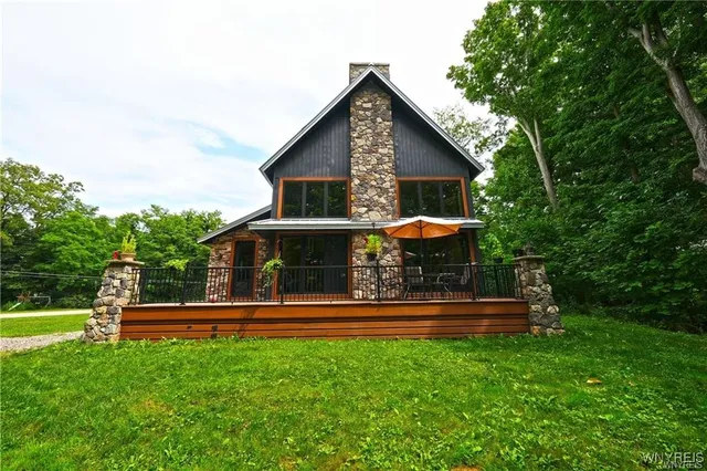 $469,900 | 11920 Hanford Road, Silver Creek, NY 14136