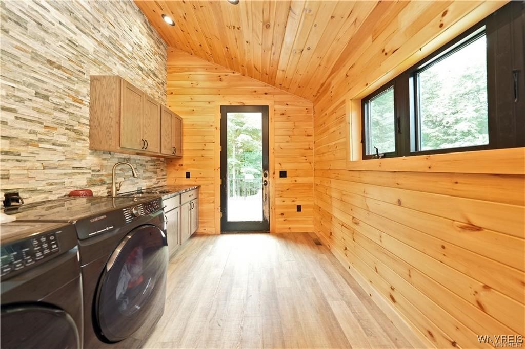 11920 Hanford Road Silver Creek, NY 14136 - Photo 3 of 38