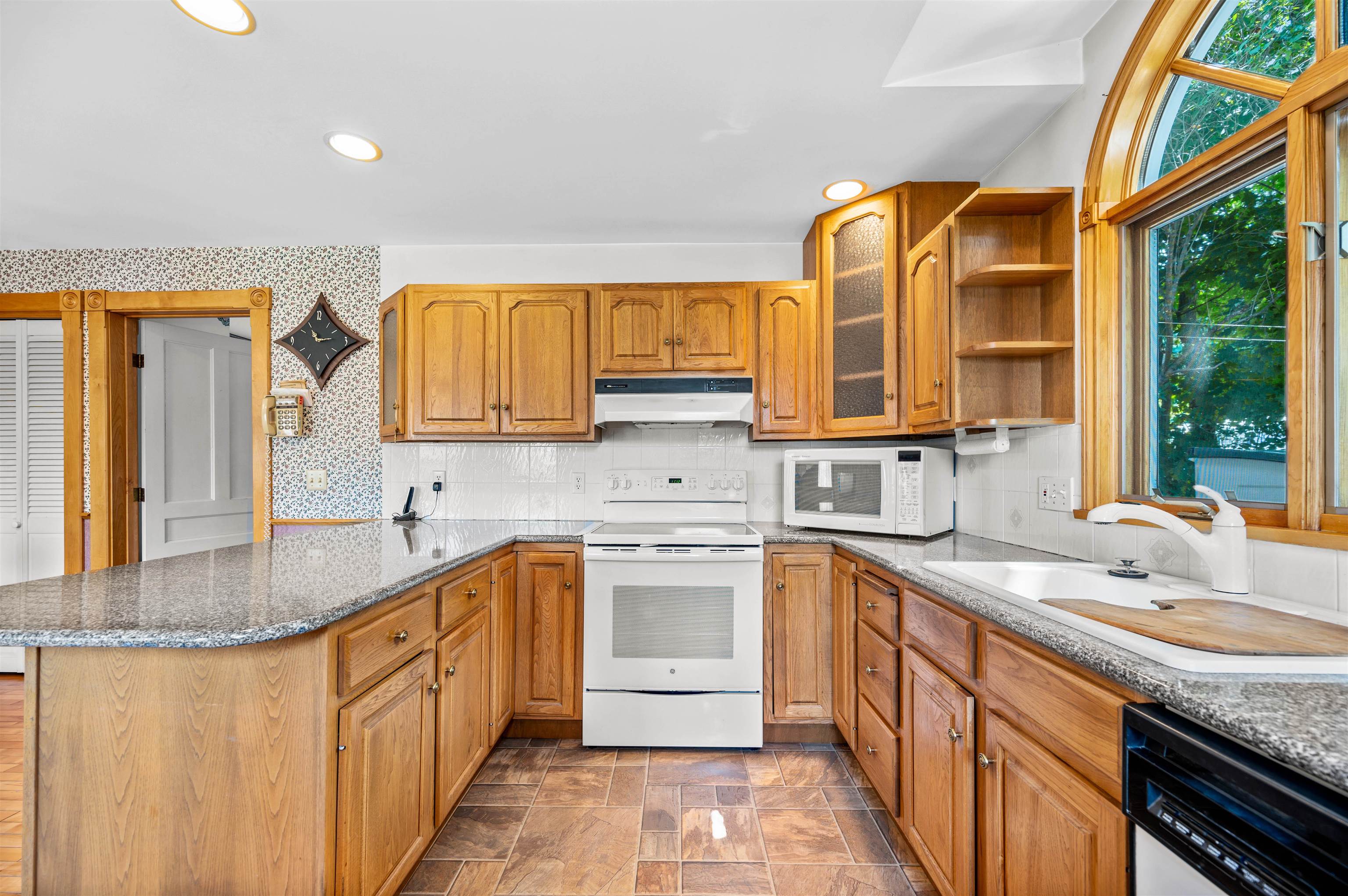 55 Maple Avenue Barre, VT 05641 - Photo 10 of 45