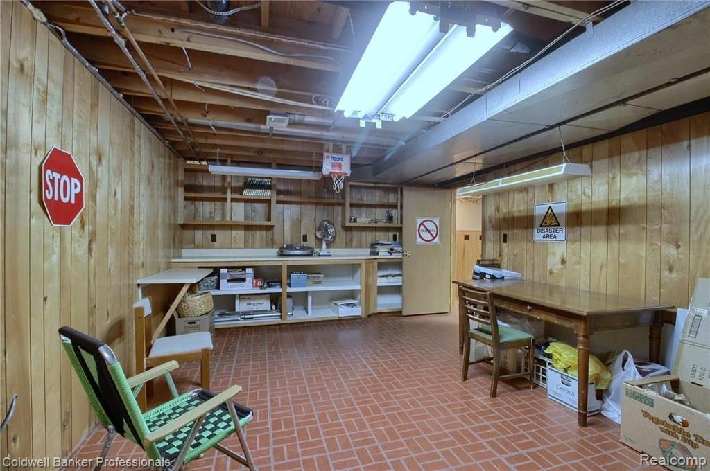 1381 North Livernois Road Rochester Hills, MI 48306 - Photo 23 of 34