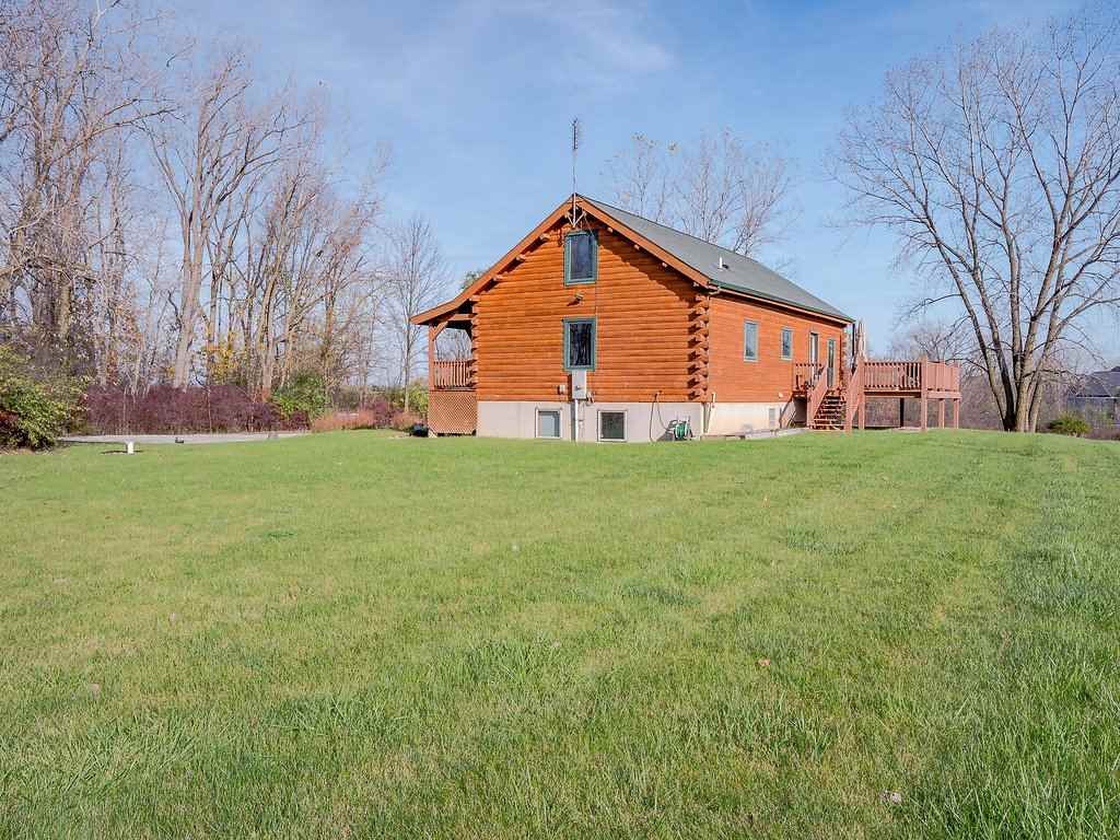 12519 Brandon Road Churubusco, IN 46723 - Photo 3 of 36