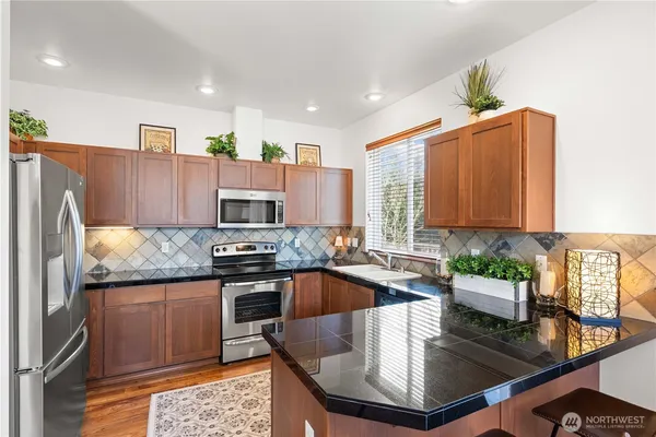 $475,000 | 814 10th Street Southeast, Puyallup, WA 98372