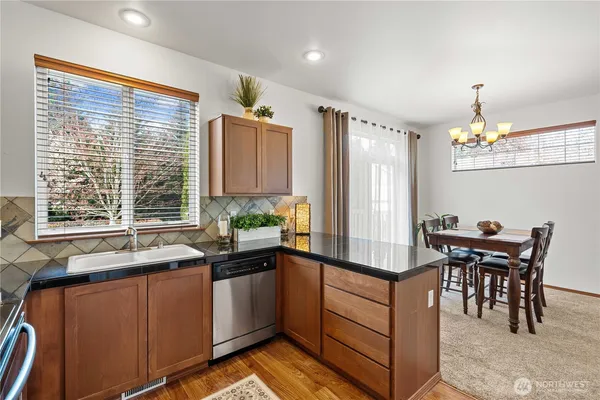 $475,000 | 814 10th Street Southeast, Puyallup, WA 98372