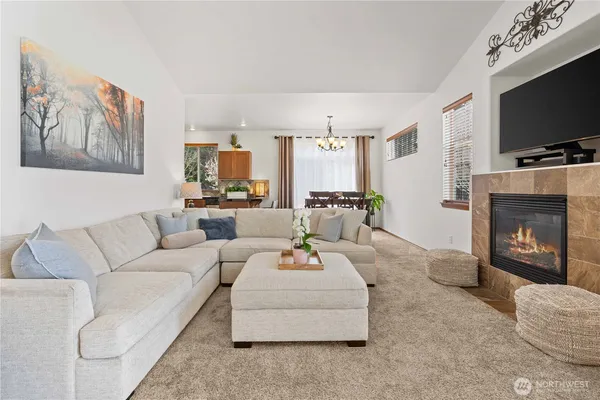 $475,000 | 814 10th Street Southeast, Puyallup, WA 98372