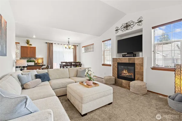 $475,000 | 814 10th Street Southeast, Puyallup, WA 98372