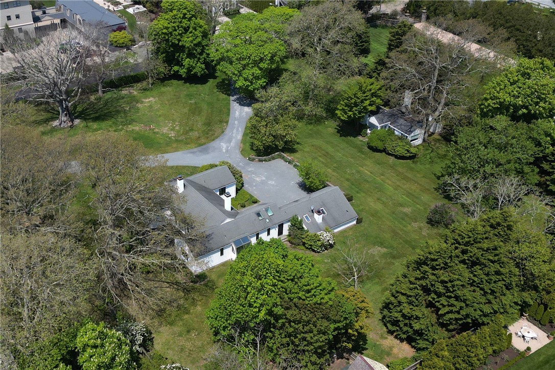 18 Ledge Road Newport, RI 02840 - Photo 6 of 32 Looking Southwest