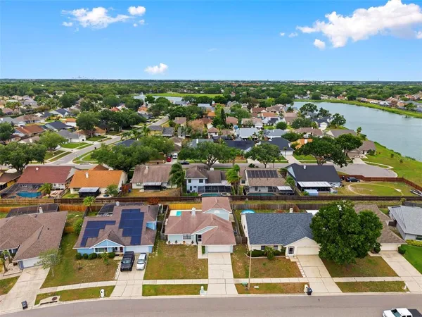 $410,000 | 1925 Redbridge Drive, Brandon, FL 33511