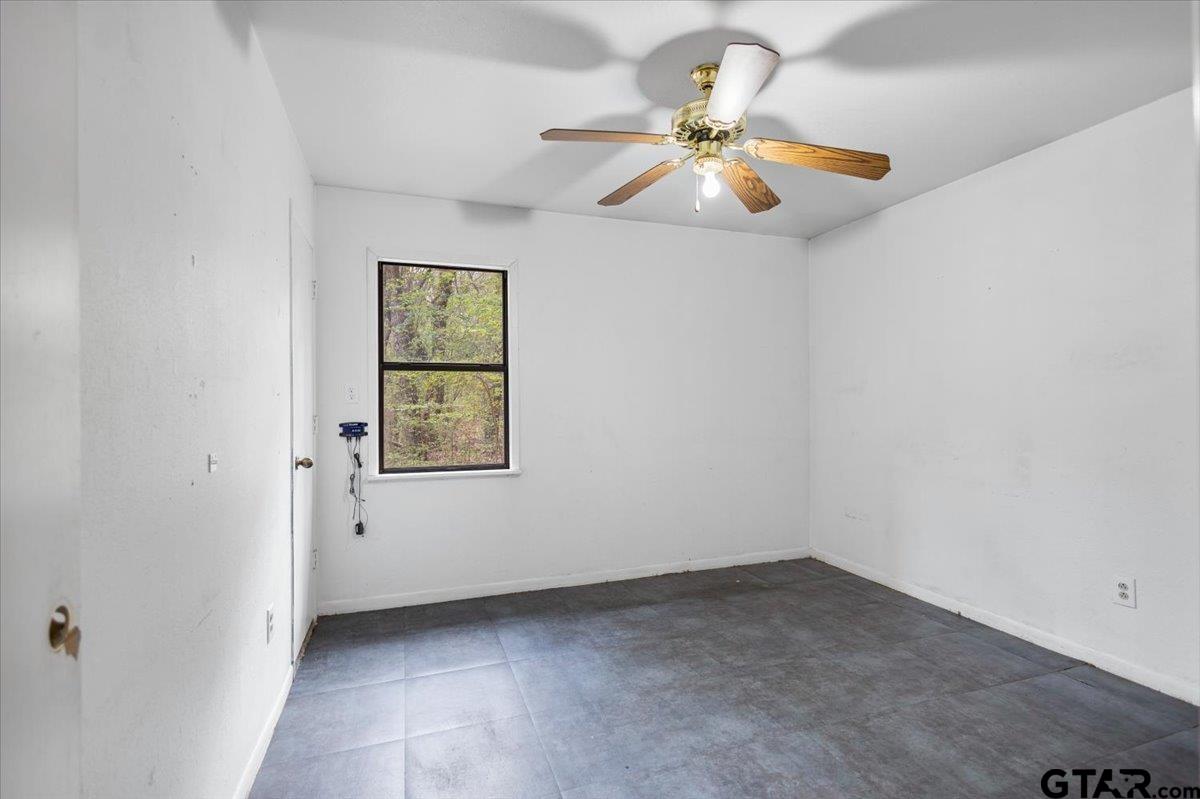13546 FM 3271 Tyler, TX 75704 - Photo 17 of 20 an empty room with a window