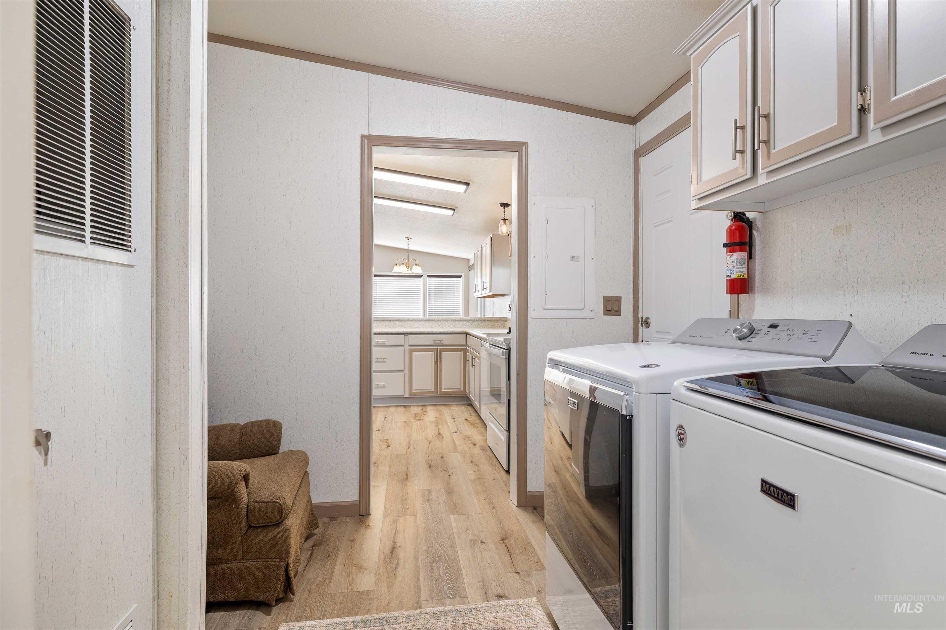 910 Moonglo, Unit 80 Buhl, ID 83316 - Photo 21 of 25 Laundry room