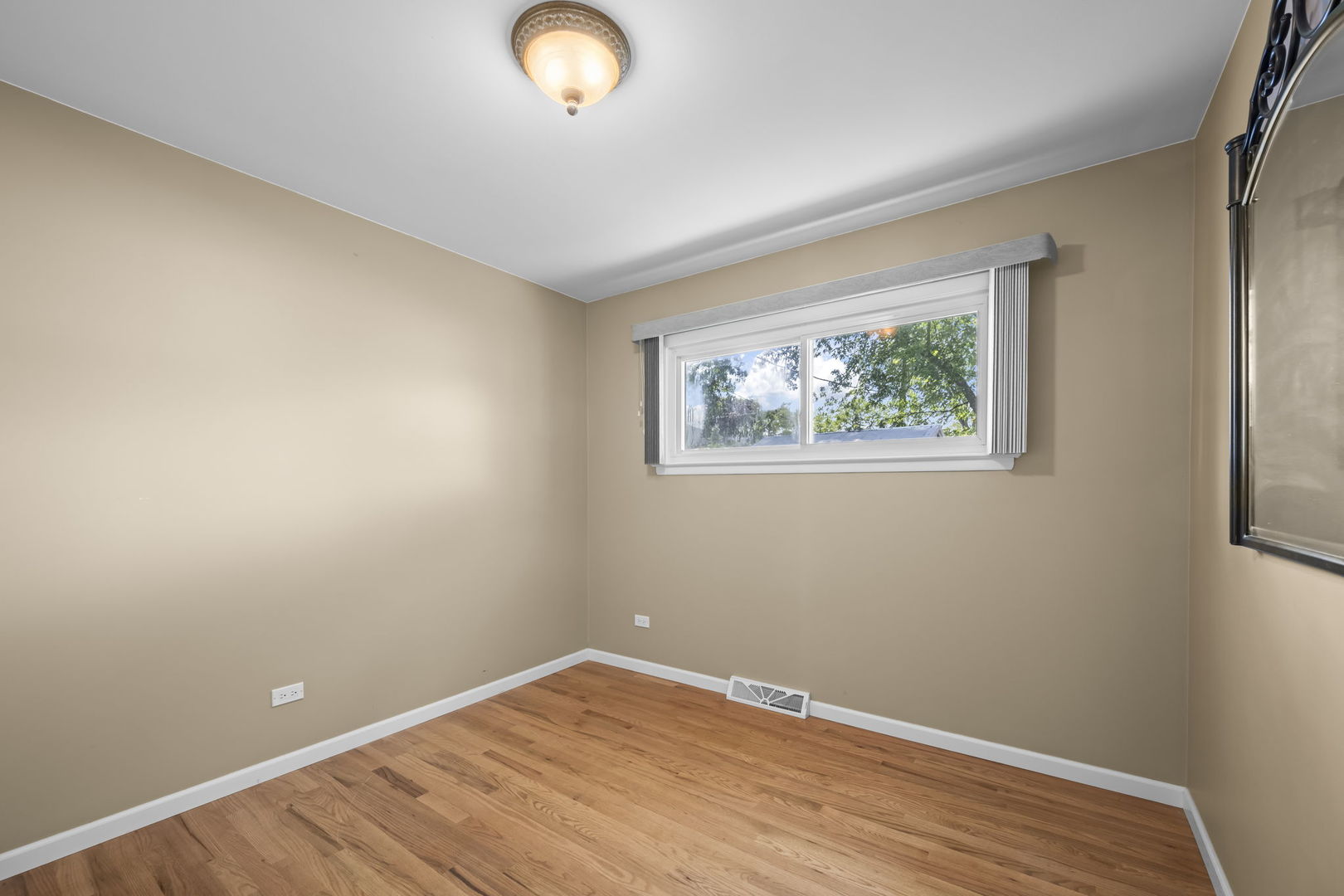 1101 Anthony Road Wheeling, IL 60090 - Photo 15 of 28