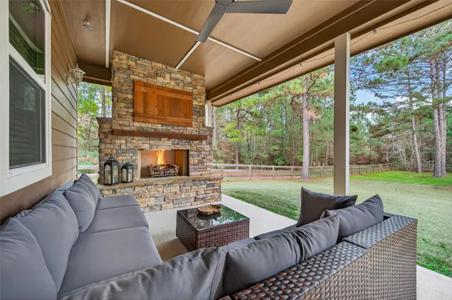 $749,990 | 12969 Shady Woods Court, Montgomery, TX 77316