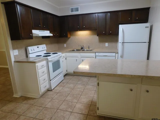 $1,200 | 602 East South Street, Unit 3, Lindale, TX 75771