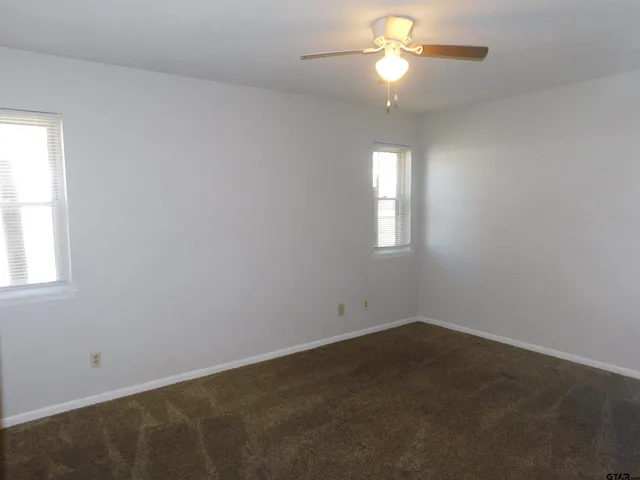 $1,200 | 602 East South Street, Unit 3, Lindale, TX 75771