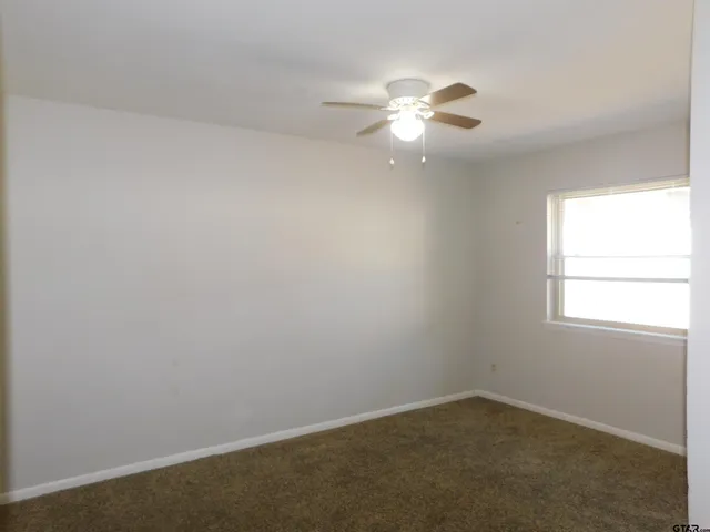 $1,200 | 602 East South Street, Unit 3, Lindale, TX 75771