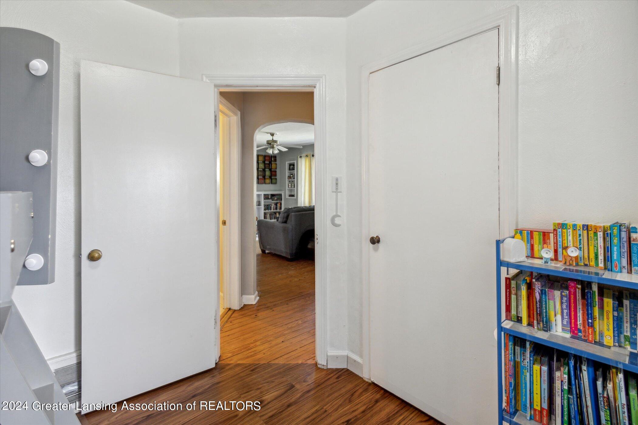 1560 Snyder Road East Lansing, MI 48823 - Photo 25 of 39 25-1560-Snyder-Rd-East-Lansing-MI-48823-