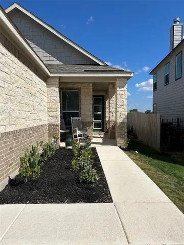 a front view of house with yard