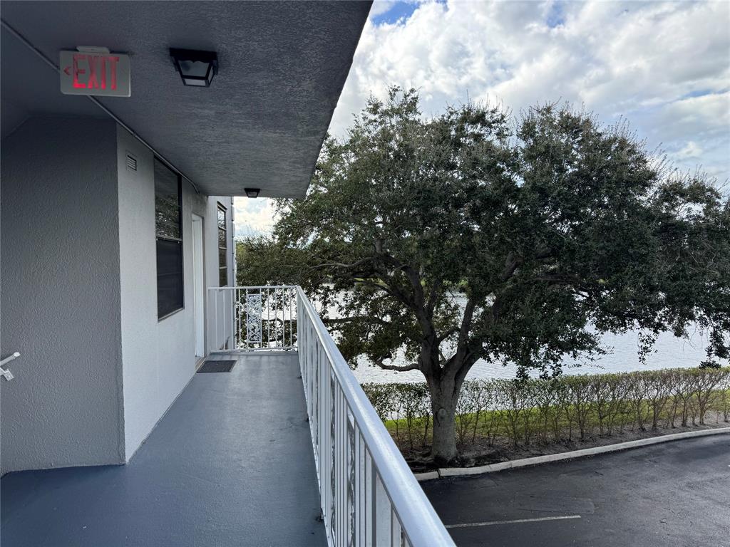 1520 Whitehall Drive, Unit 306 Davie, FL 33324 - Photo 38 of 42