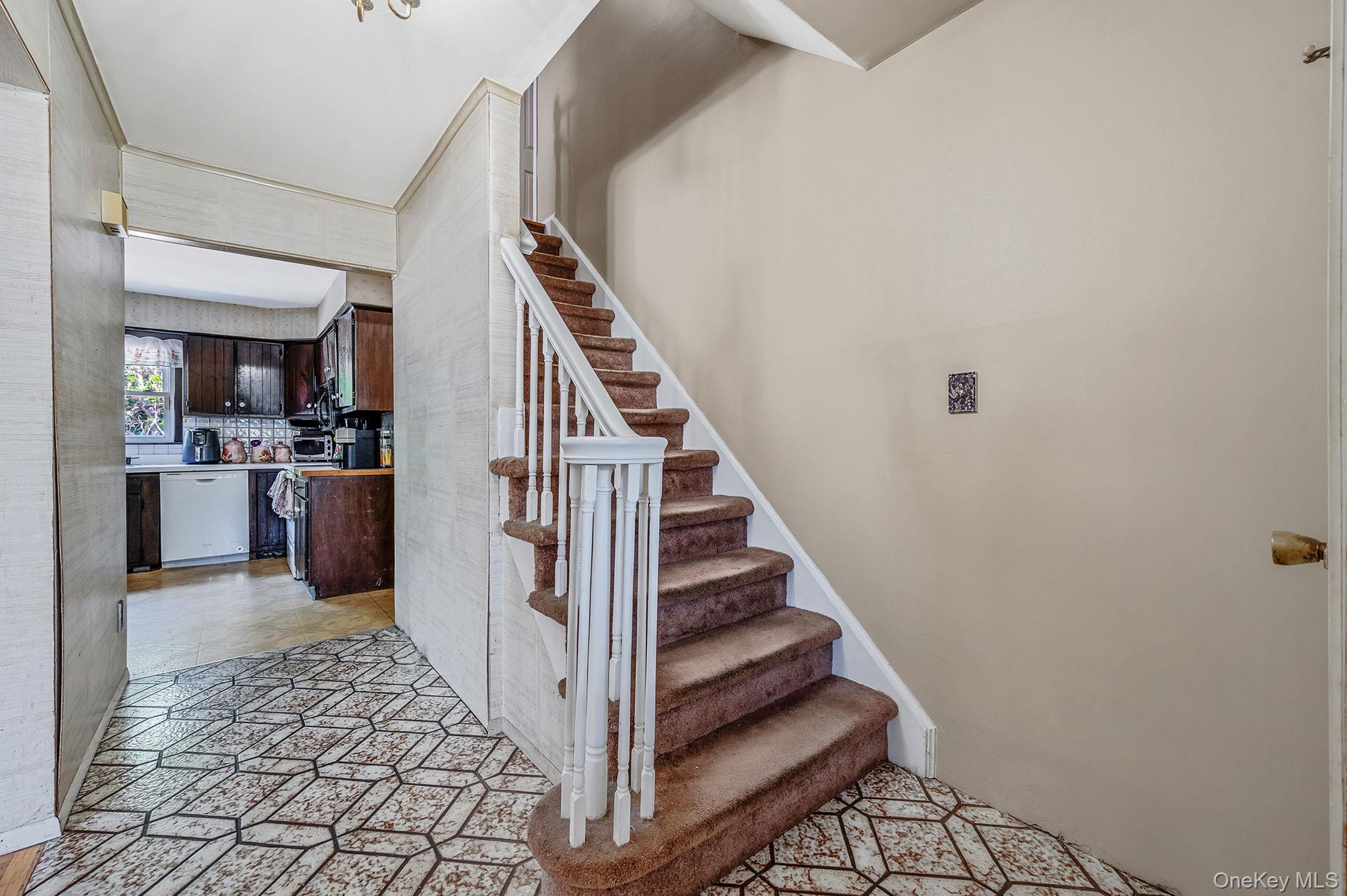 1335 August Road North Babylon, NY 11703 - Photo 10 of 40