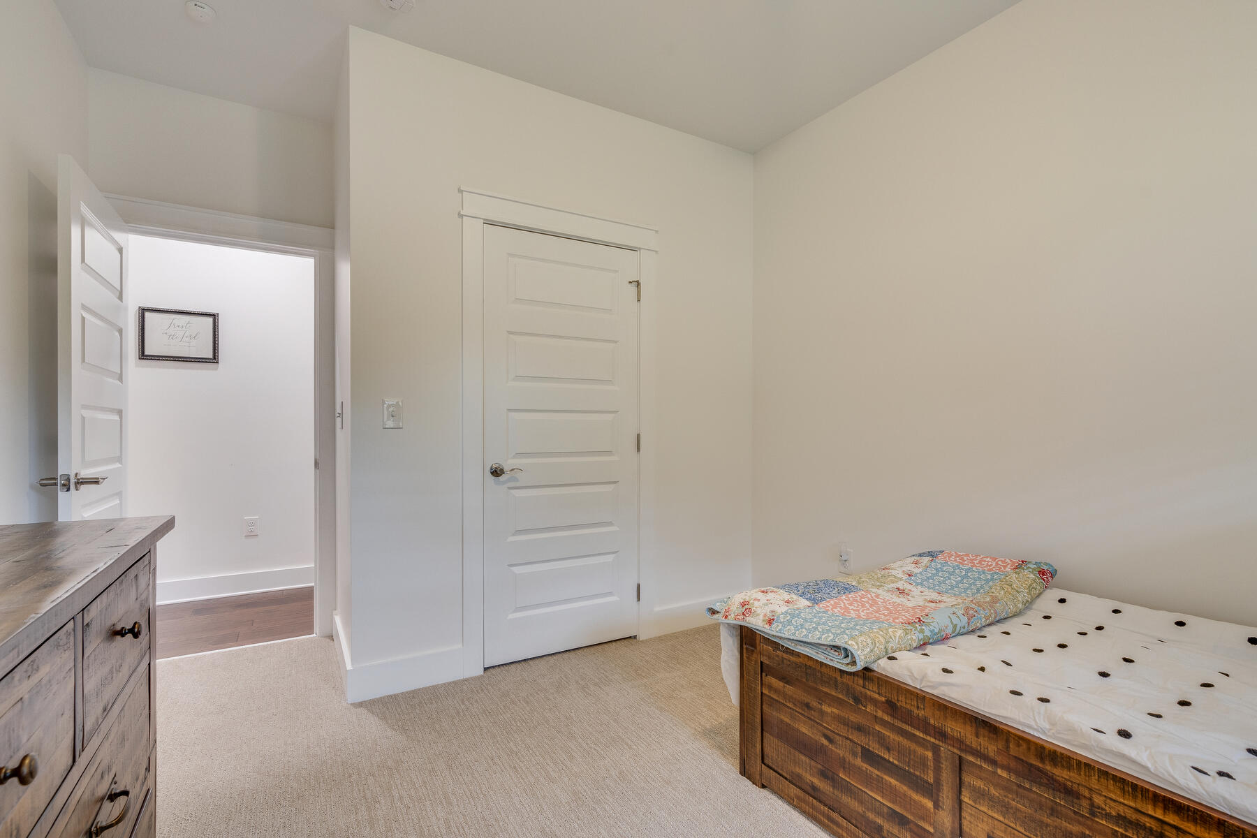 838 Cedar Branch Road Kingsport, TN 37664 - Photo 23 of 35 023