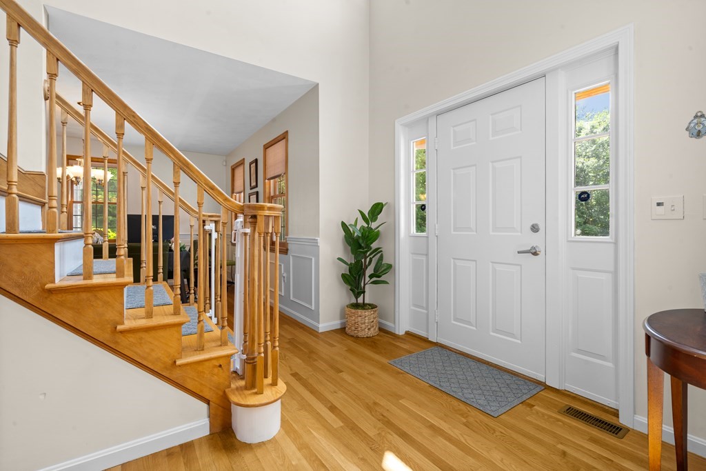 88 Providence Road Westford, MA 01886 - Photo 9 of 28