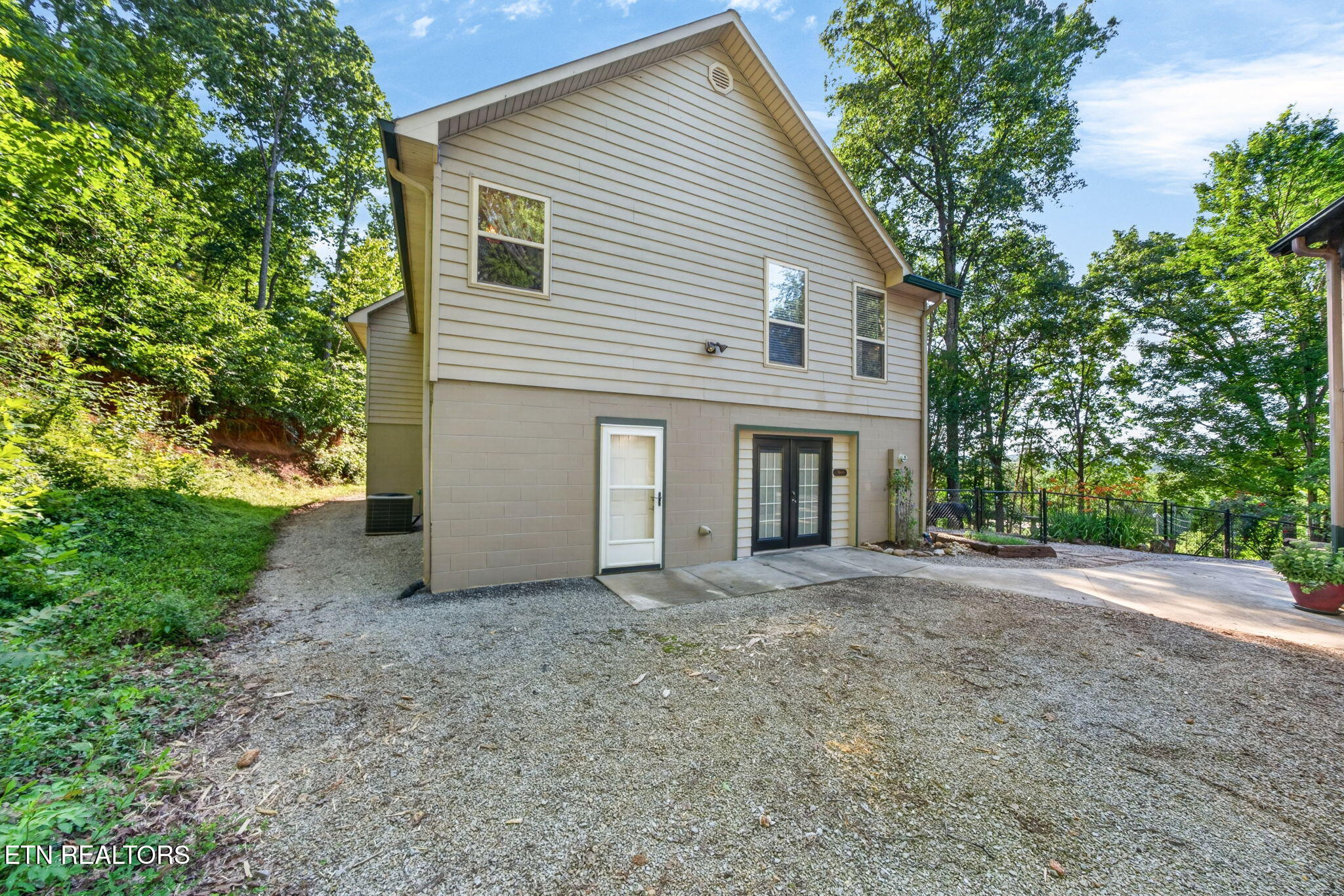 511 Lower River Road Decatur, TN 37322 - Photo 8 of 51 Private Entry