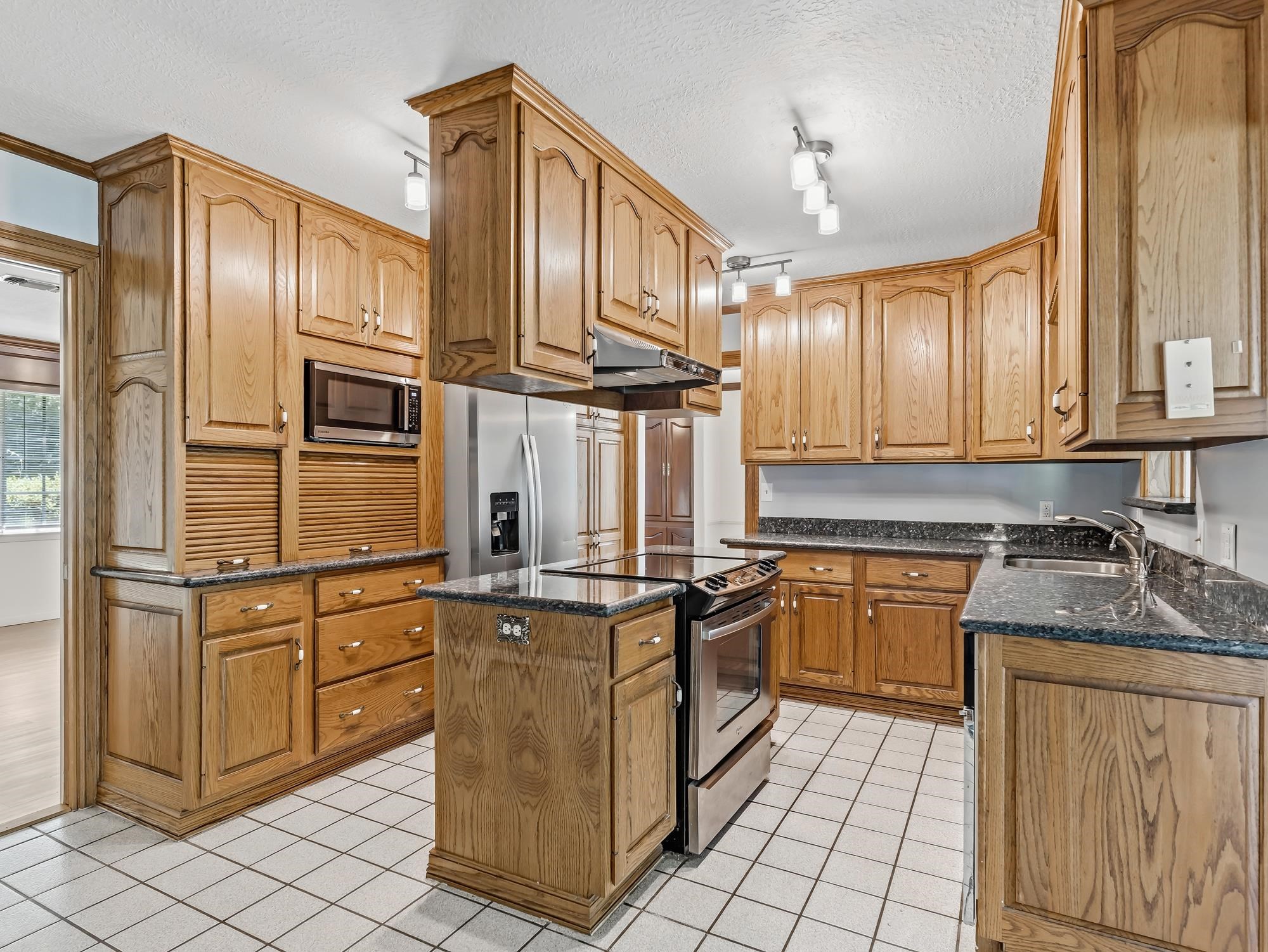 680 Knupple Road Silsbee, TX 77656 - Photo 19 of 39