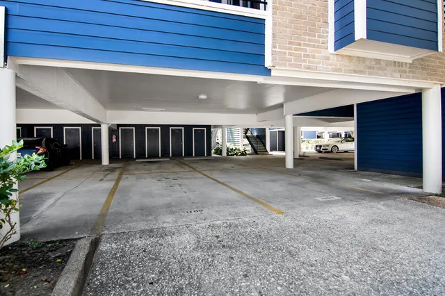 $1,200 | 18519 Egret Bay Boulevard, Unit 1708, Webster, TX 77058